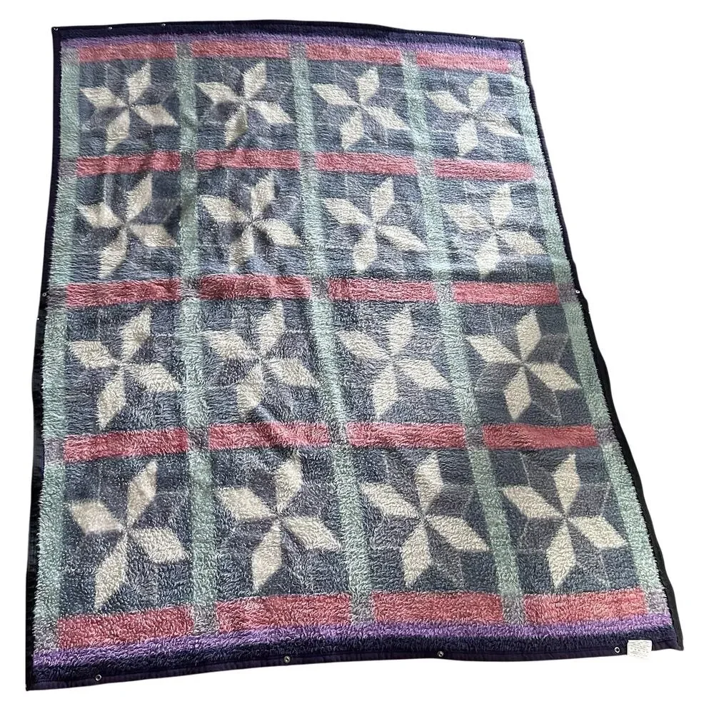 Biederlack Cuddle Wrap Stadium Blanket New England Star Block Print Zip Snap USA